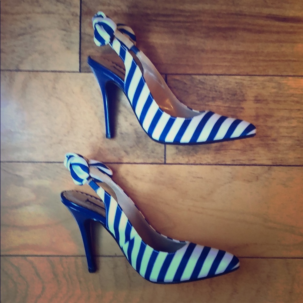 Super sexy striped classic sling backs. Like new